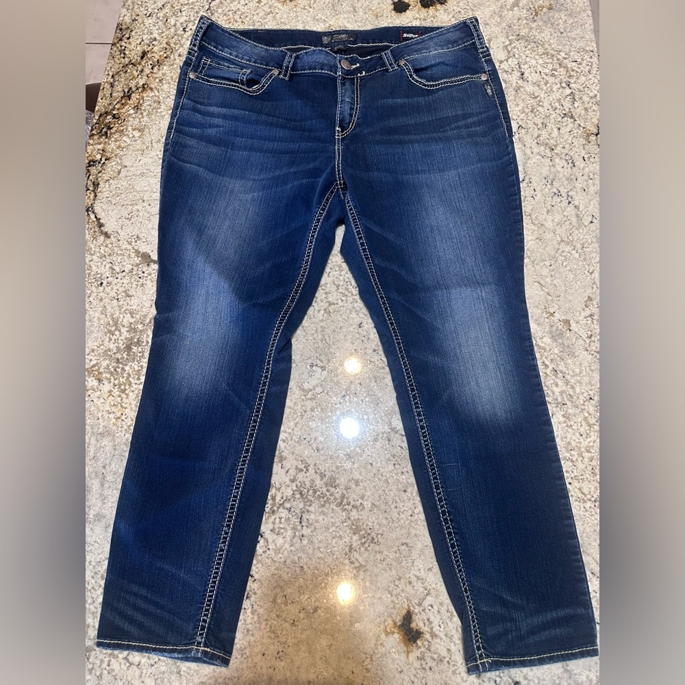 SILVER Suki Mid Rise Skinny Jeans Size 22